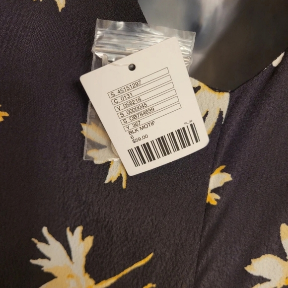 Urban Outfitters black Motif flower romper - Picture 5 of 11